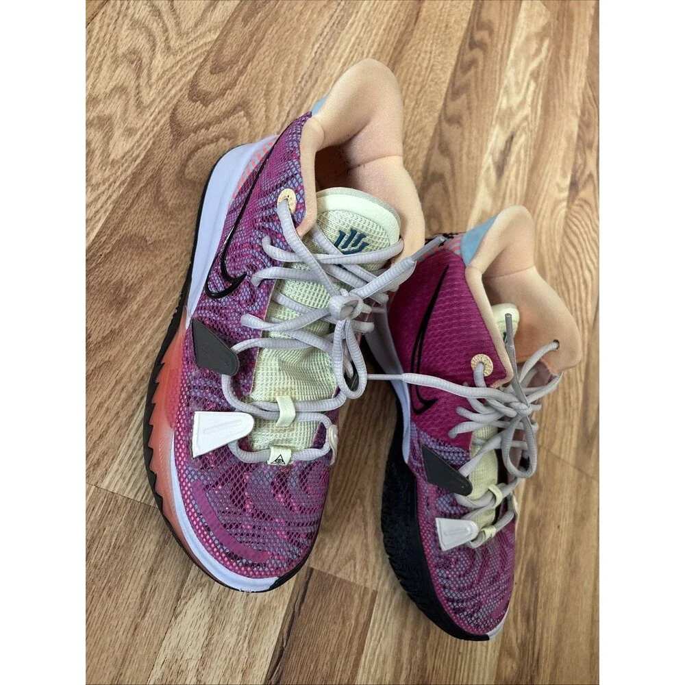 Nike Kyrie 7 Size 6.5 DC0588-601 Preowned Tenis